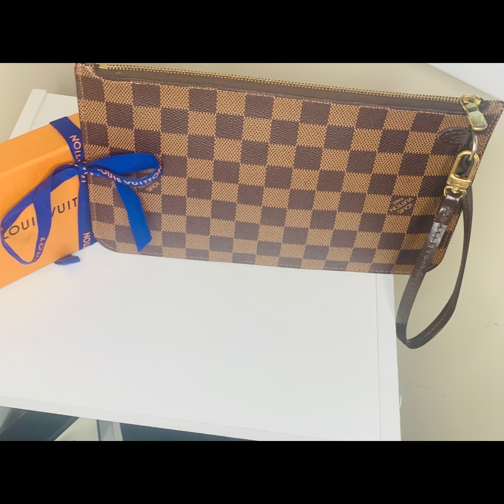 LouisVuitton Wristlet